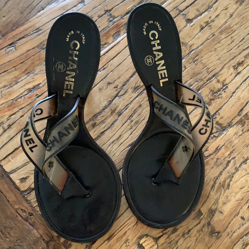CHANEL sandals